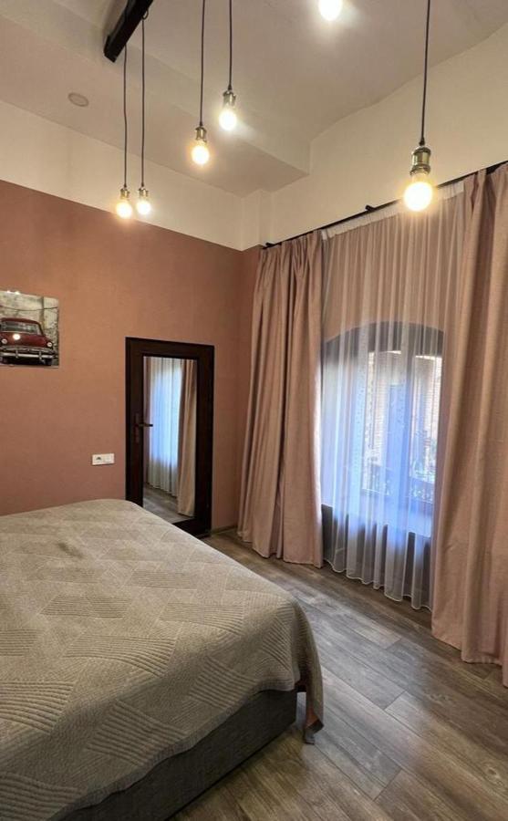 Chikhi Apartment Tbilisi ภายนอก รูปภาพ
